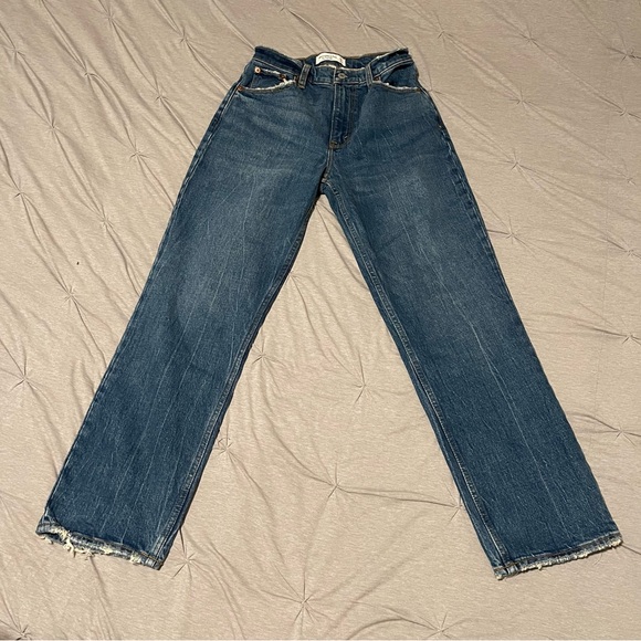 Abercrombie & Fitch Curve Love 90s Ultra High Rise Straight Jeans- Size 27S NWOT - Picture 3 of 4